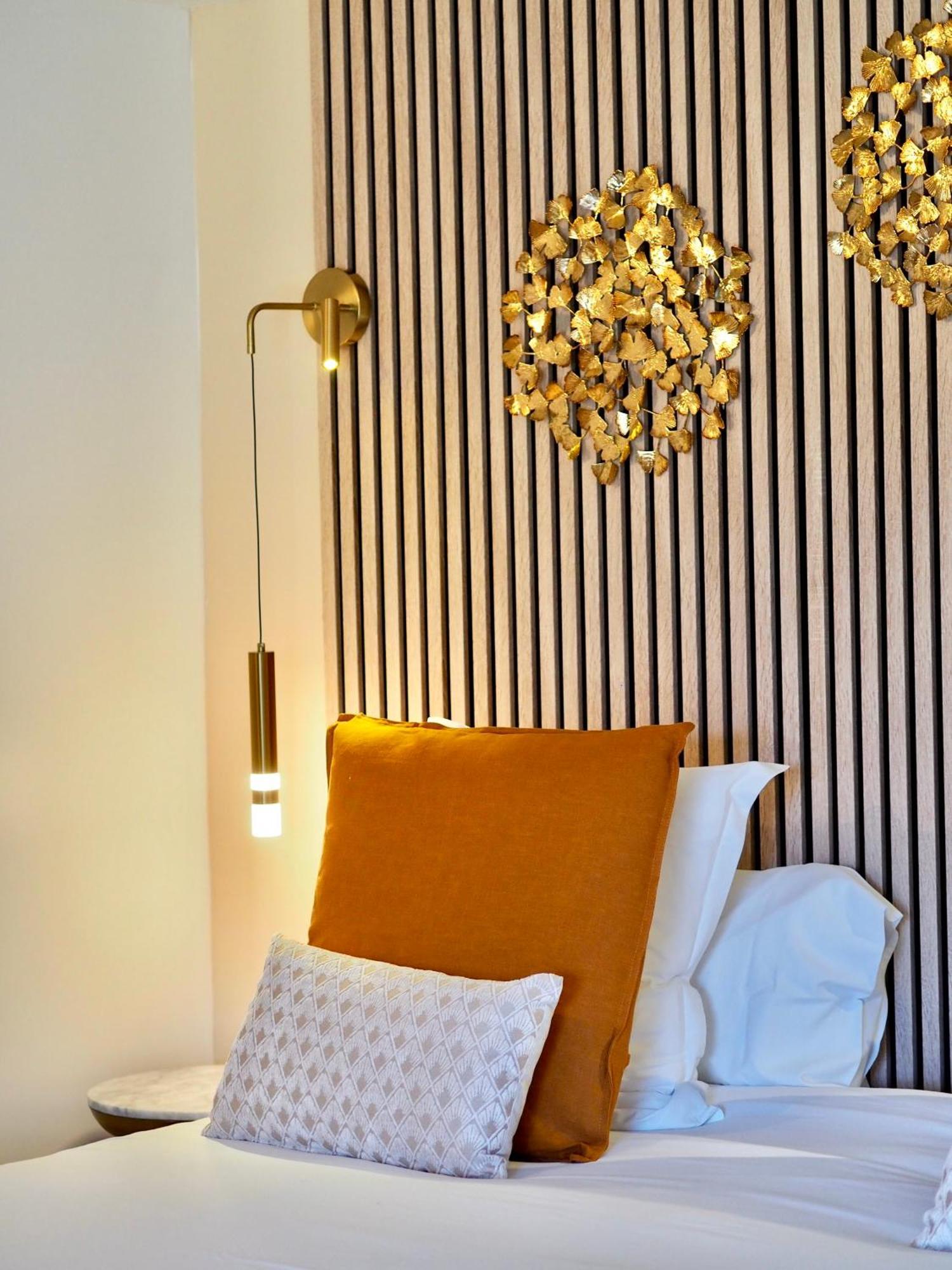 Le Jas De Joucas Hotel-Restaurant Екстериор снимка